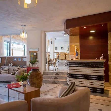 Hotel Neos Ikaros 2*